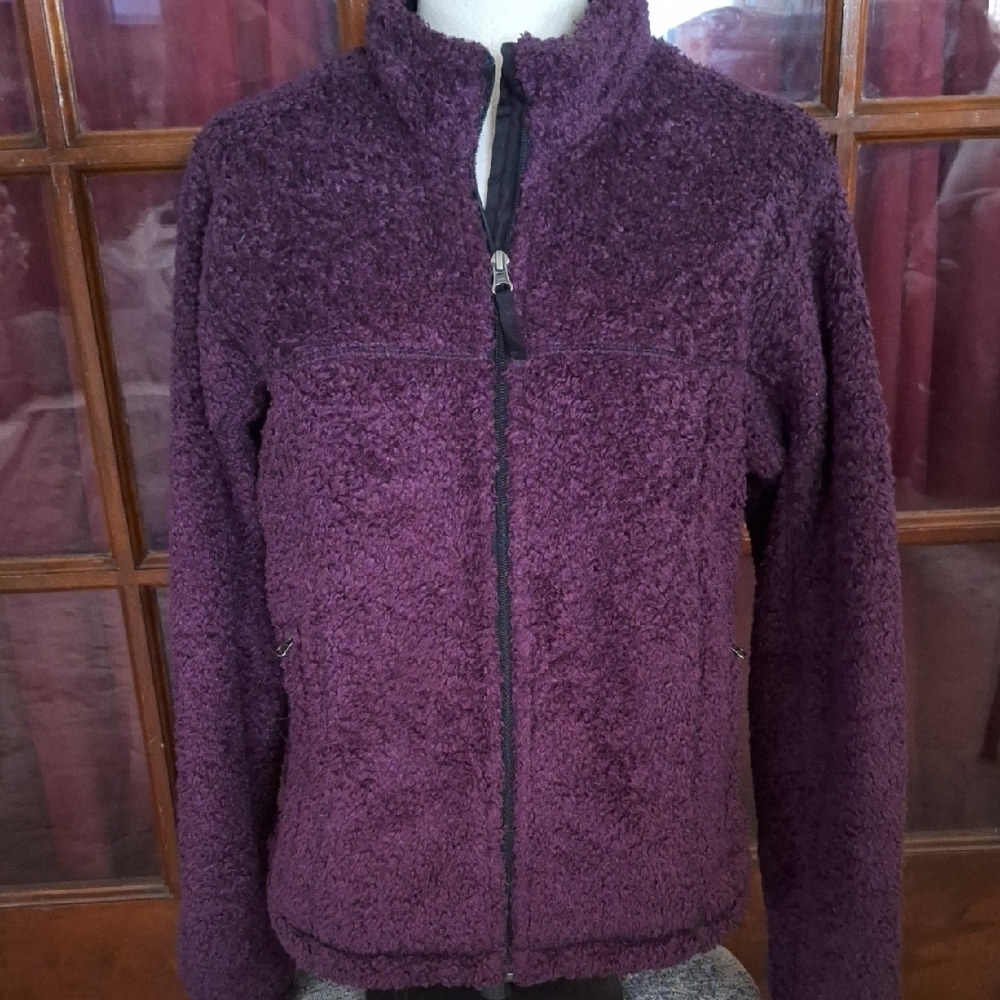 Que Purple Teddy Jacket with Cozy Plush Material and Fitted Silhouette